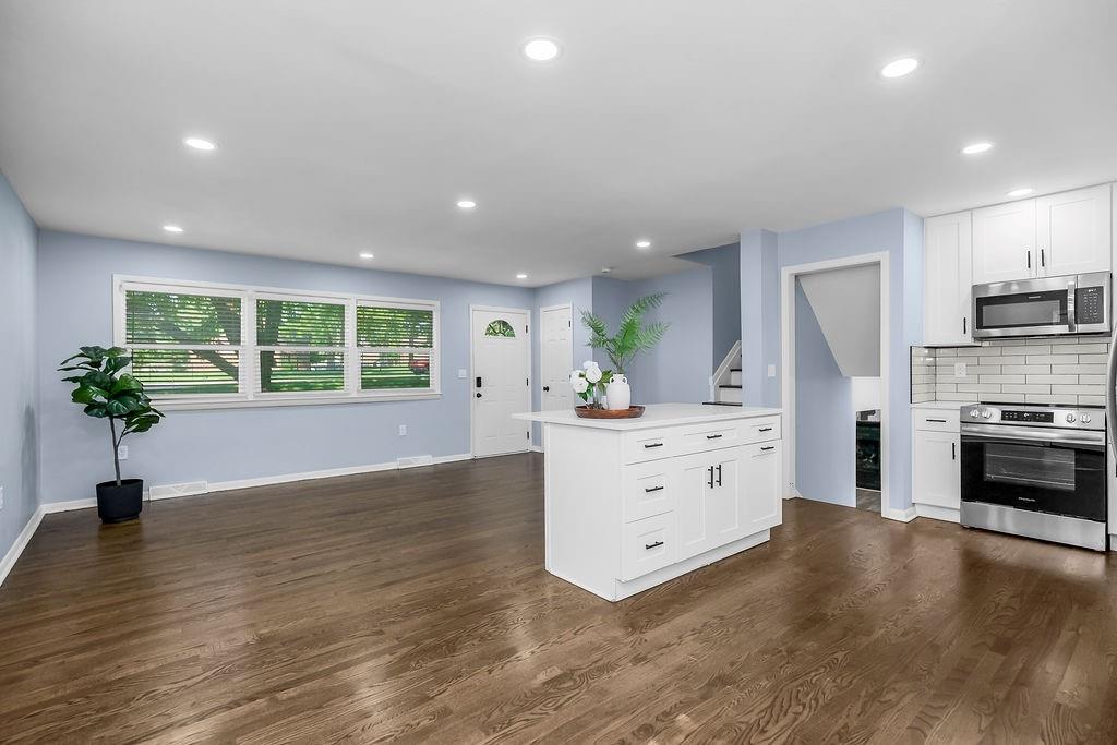 7733 Mission Road Property Photo 10