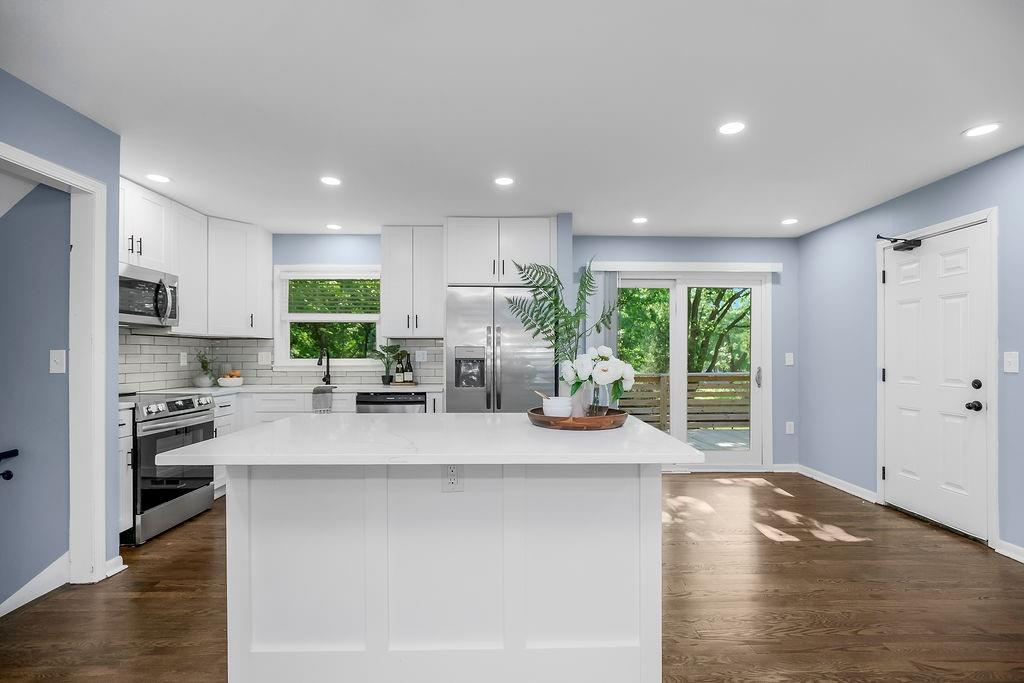 7733 Mission Road Property Photo 11