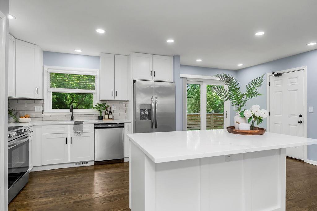 7733 Mission Road Property Photo 12