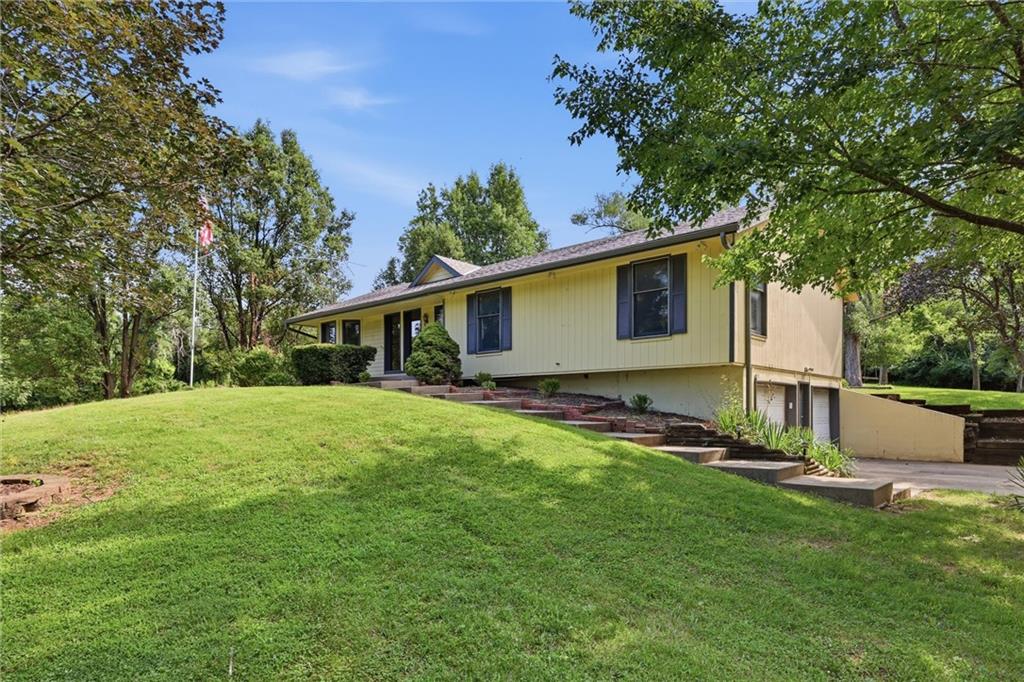 3901 Ne Hill Haven Road Property Photo 4