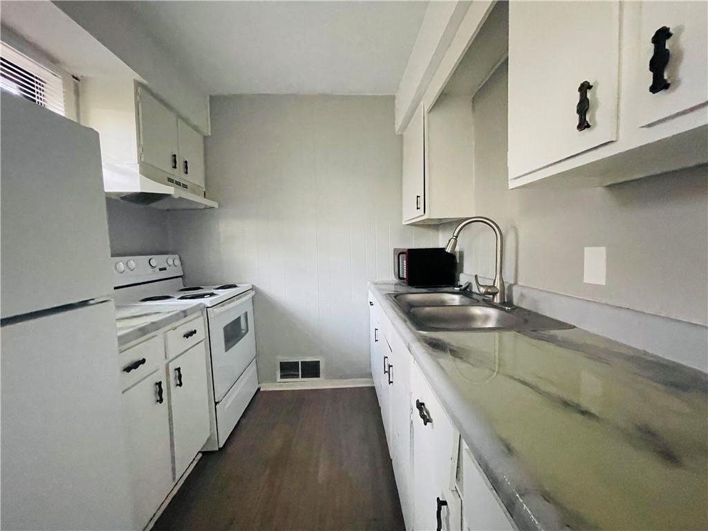 225 121st Road Property Photo 5