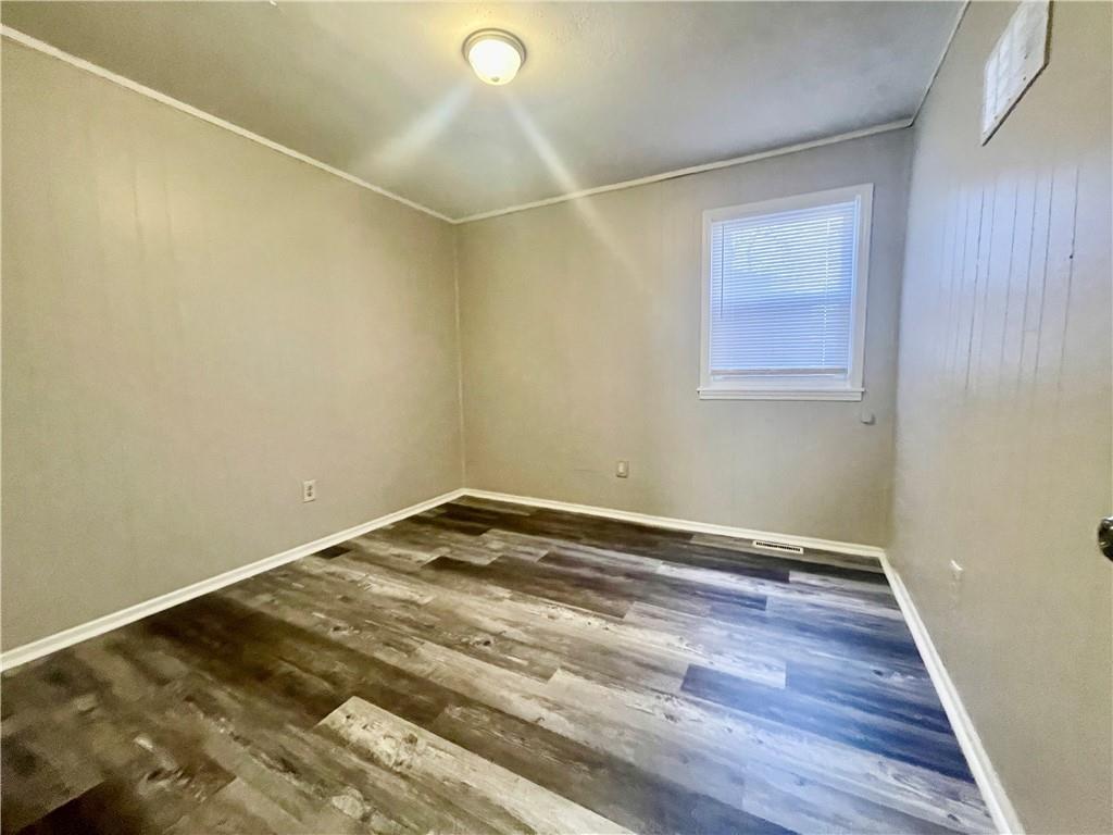 225 121st Road Property Photo 8