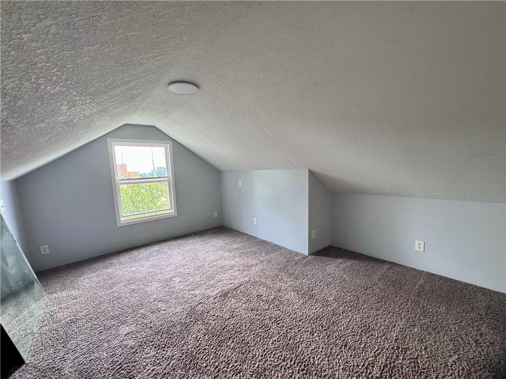 2612 E 75th Street Property Photo 10