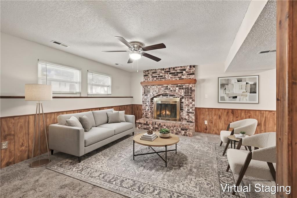 1613 N Glen Ellyn Street Property Photo 5