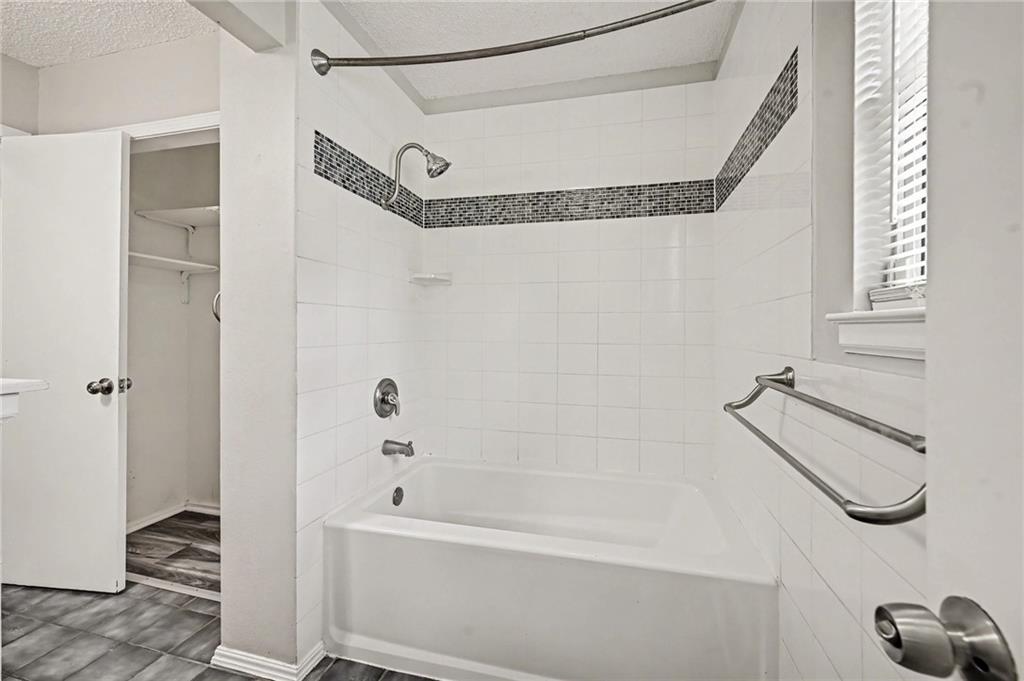 1613 N Glen Ellyn Street Property Photo 24