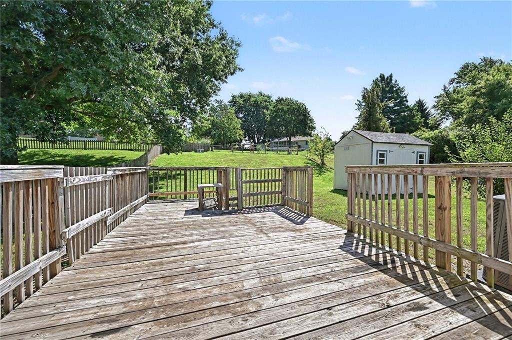 1613 N Glen Ellyn Street Property Photo 27