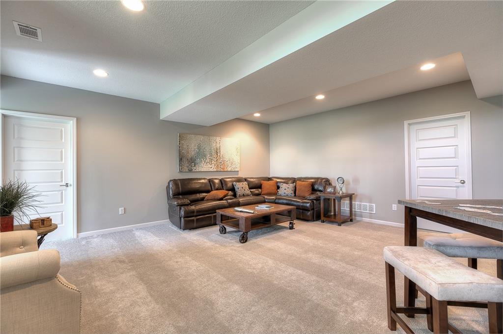 4728 Clubhouse Drive Property Photo 41