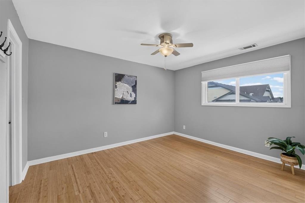 5019 Walnut Street Property Photo 10