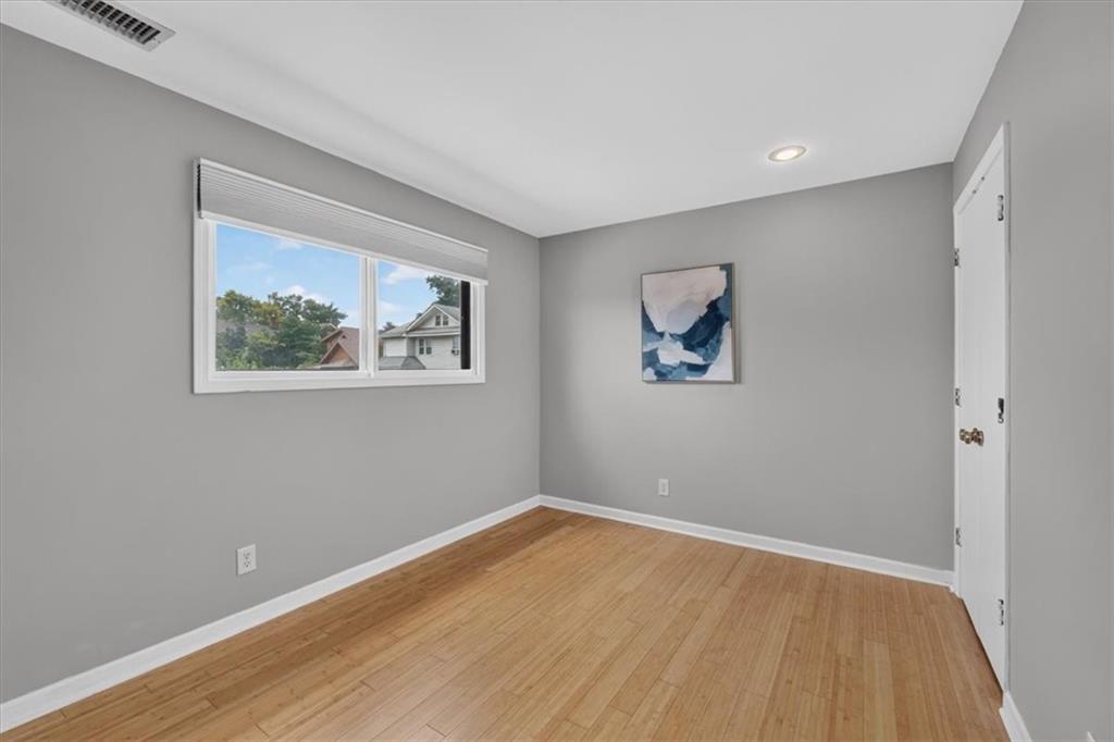 5019 Walnut Street Property Photo 16