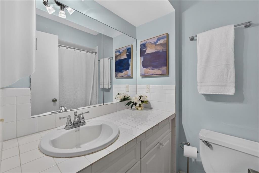 5019 Walnut Street Property Photo 17