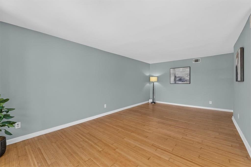 5019 Walnut Street Property Photo 25