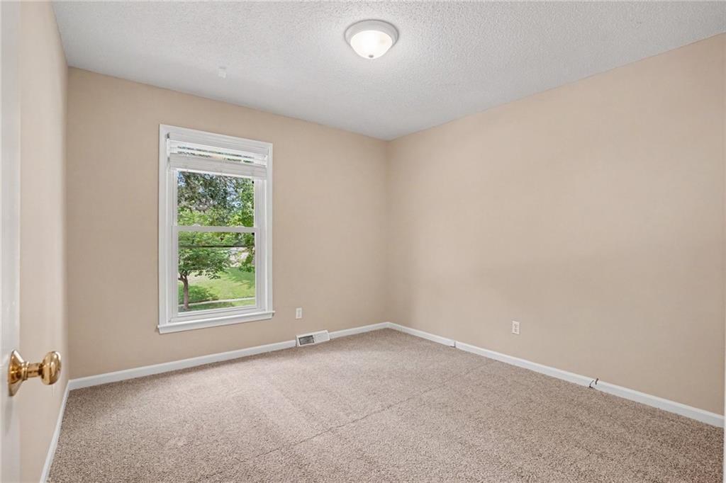 4905 Nw 67th Street Property Photo 19