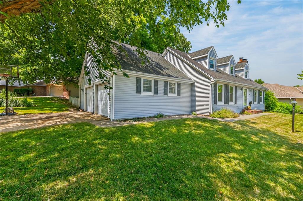 602 Greenbriar Terrace Property Photo 4