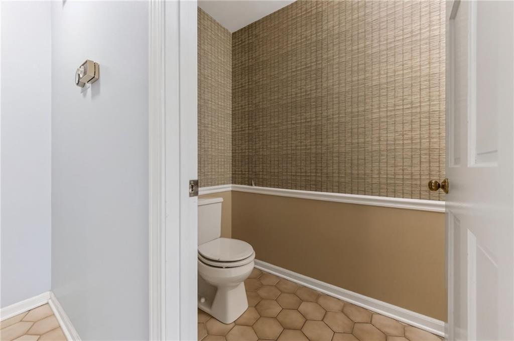 602 Greenbriar Terrace Property Photo 19