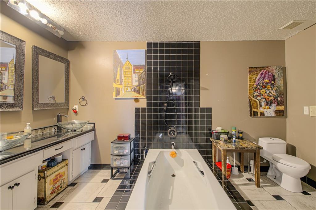 9803 Colony Place Property Photo 10