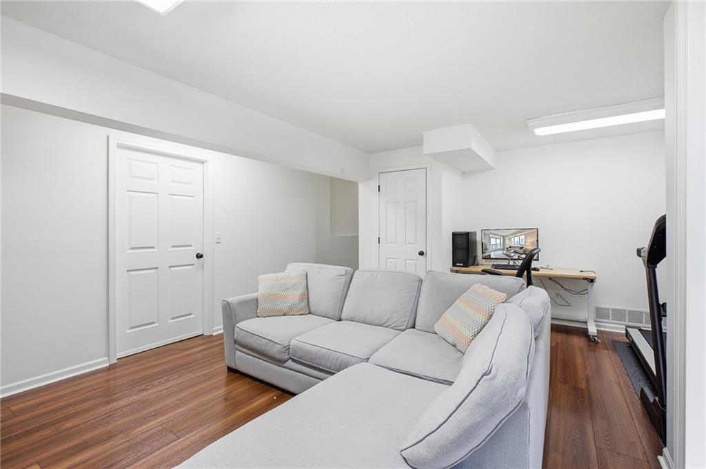 8707 N Mcdonald Avenue Property Photo 13