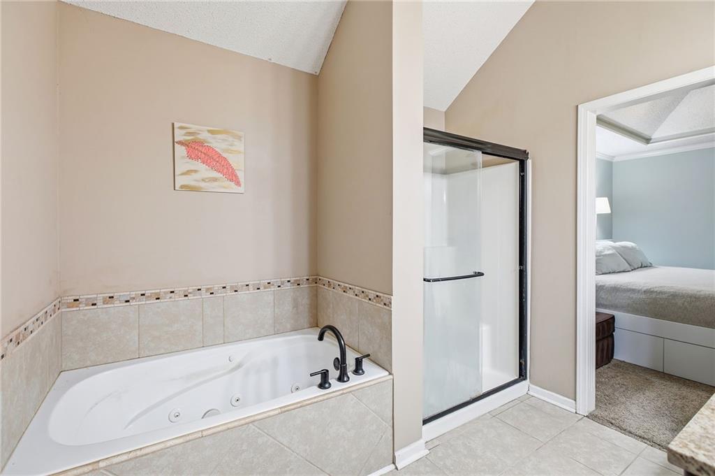 8707 N Mcdonald Avenue Property Photo 18
