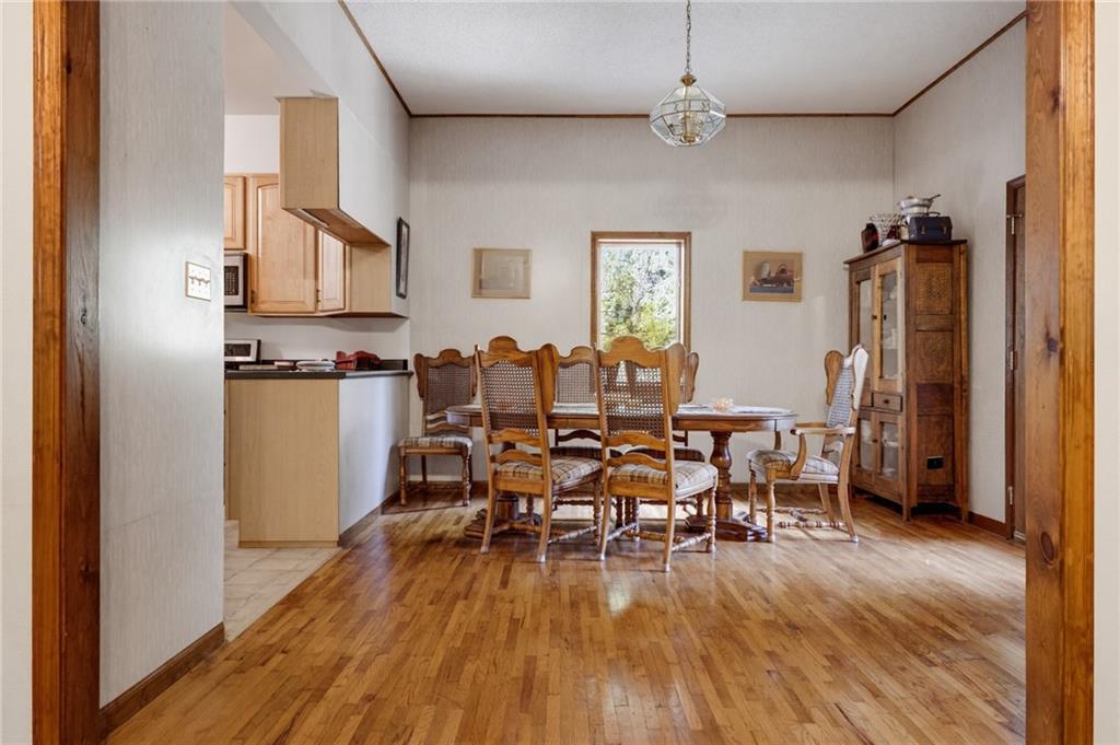 206 Ridgeway Street Property Photo 3