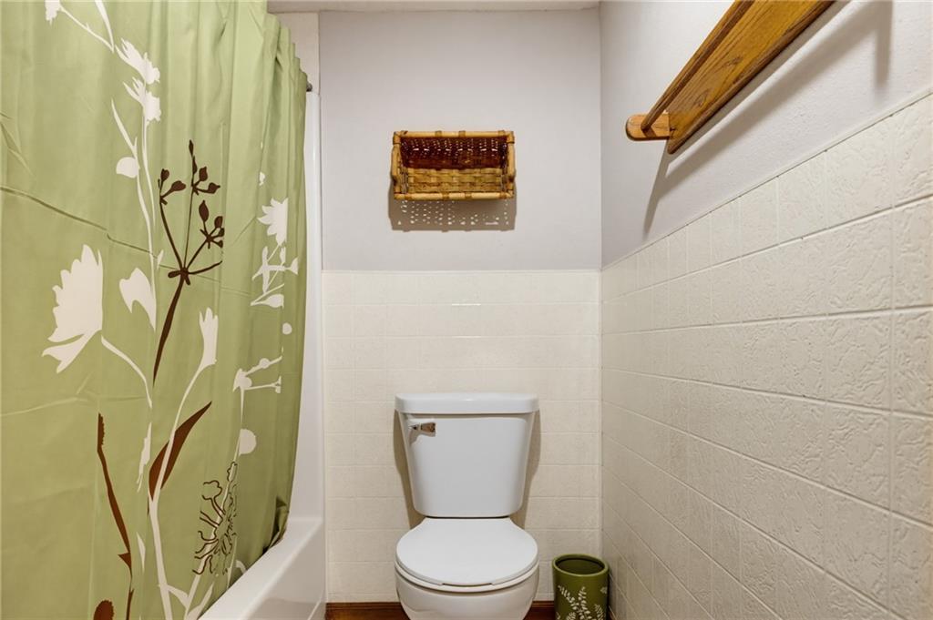 206 Ridgeway Street Property Photo 32