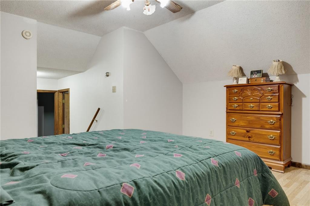 206 Ridgeway Street Property Photo 34