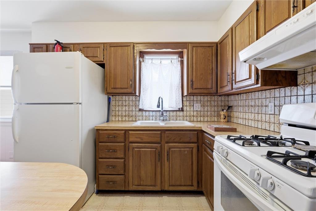 4009 S Spring Street Property Photo 10