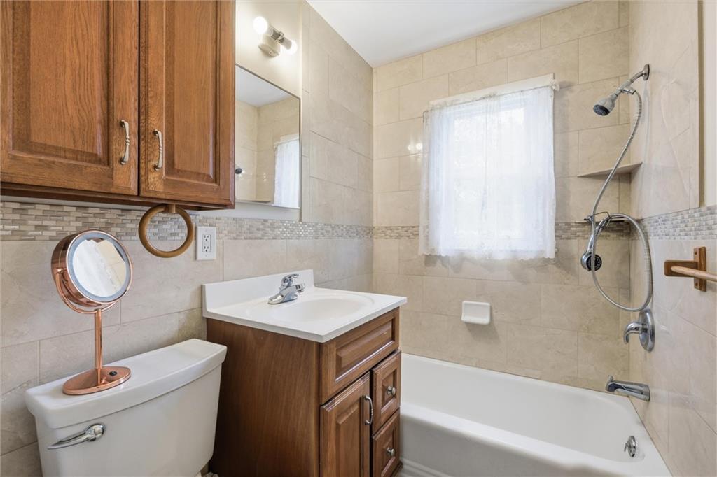 4009 S Spring Street Property Photo 17
