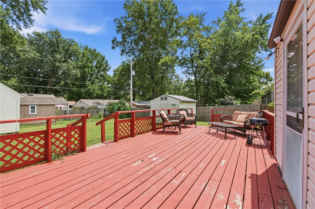 4009 S Spring Street Property Photo 25