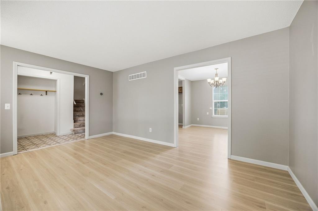 1300 S Apache Court Property Photo 7