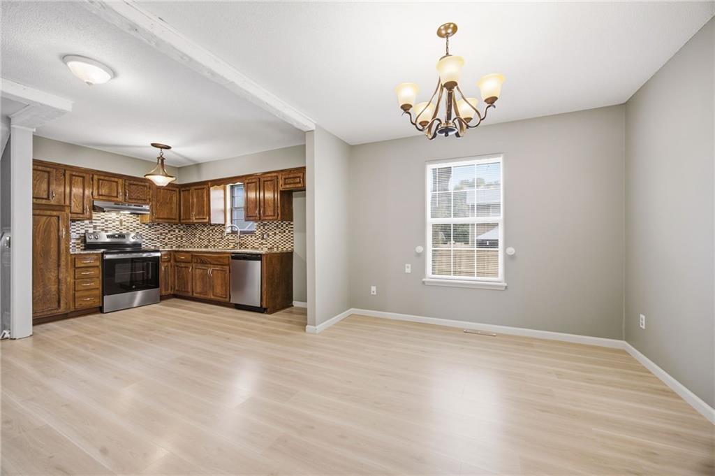 1300 S Apache Court Property Photo 9