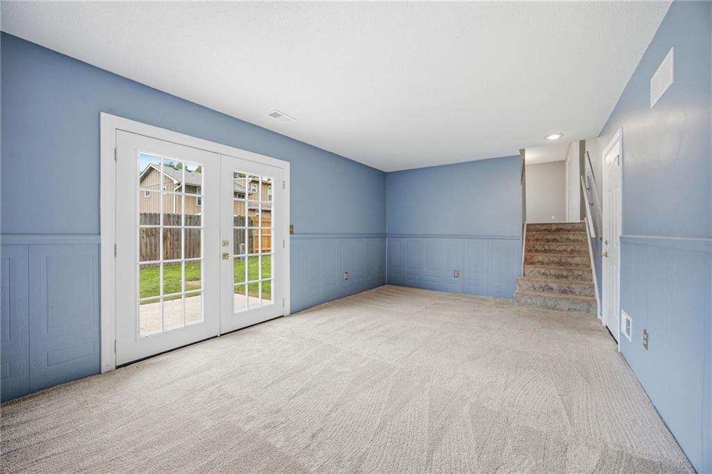 1300 S Apache Court Property Photo 15