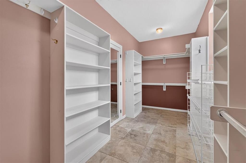 1328 E Walnut Street Property Photo 43