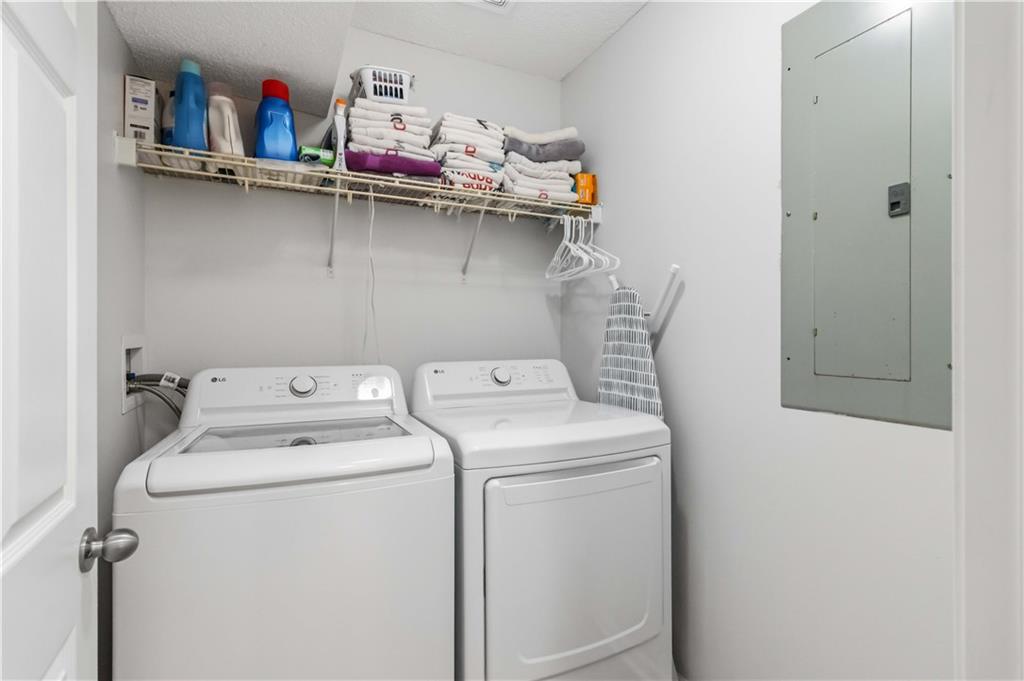 13744 Grove Avenue Property Photo 15