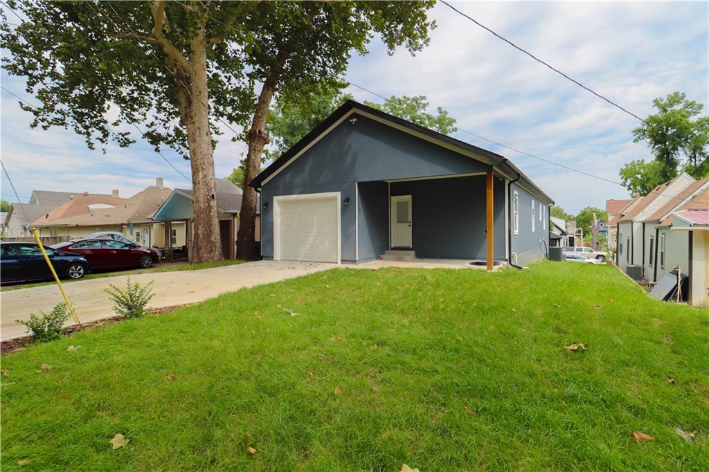 1045 Ann Avenue Property Photo 41
