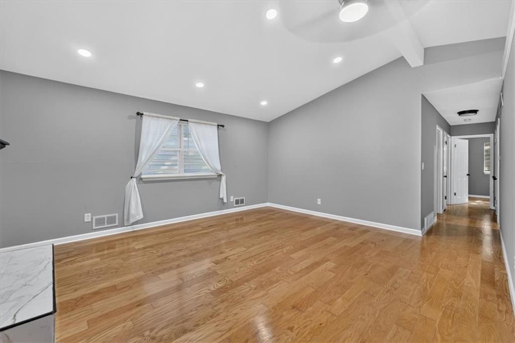 1217 S Osage Street Property Photo 9