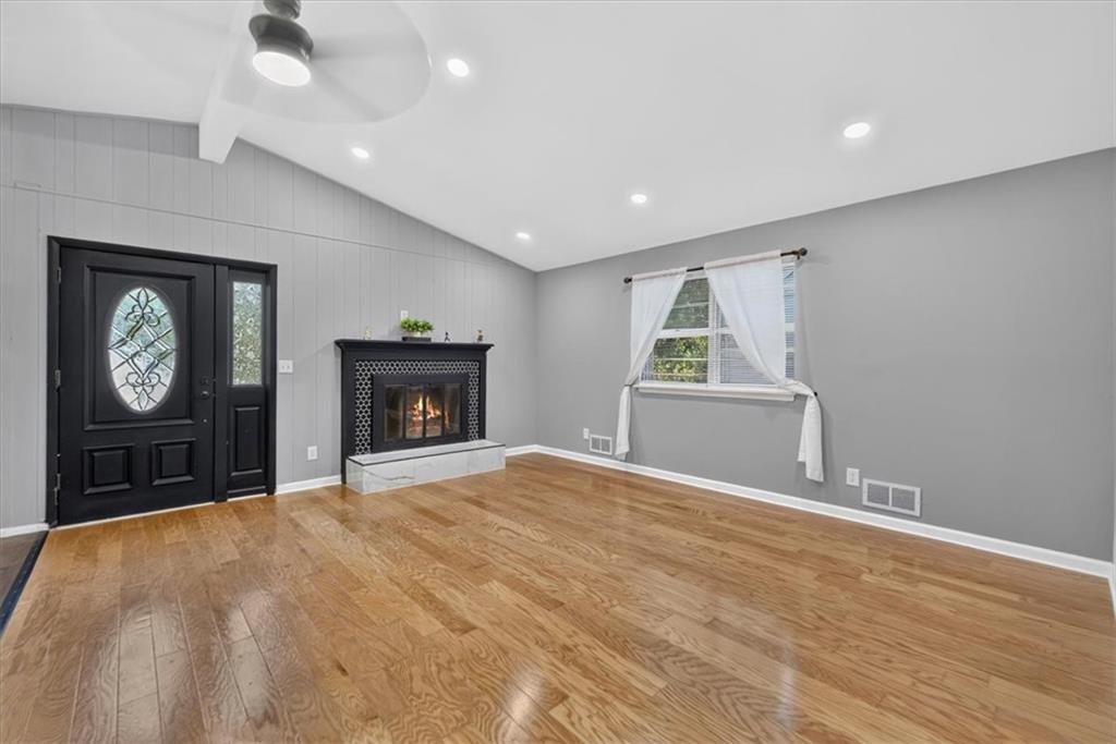 1217 S Osage Street Property Photo 10