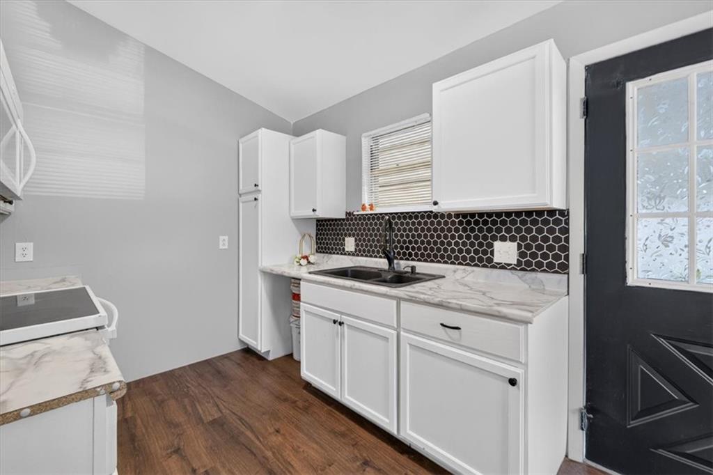1217 S Osage Street Property Photo 21
