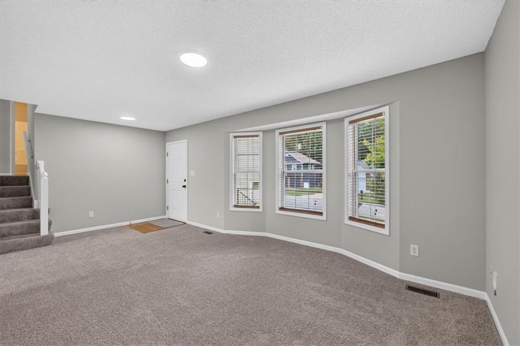 500 Se Alger Drive Property Photo 3