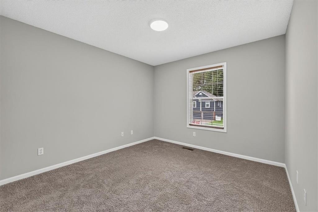 500 Se Alger Drive Property Photo 21