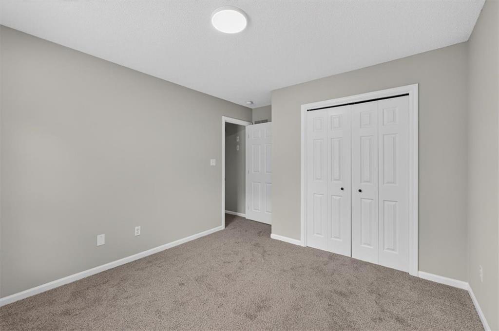 500 Se Alger Drive Property Photo 22