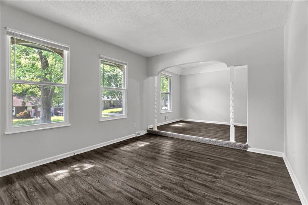 2020 Sw Morningside Drive Property Photo 4