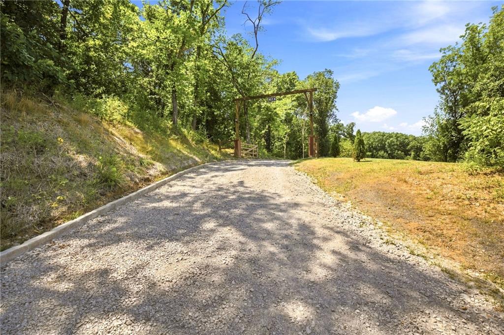 821 W 92 Highway Property Photo 3