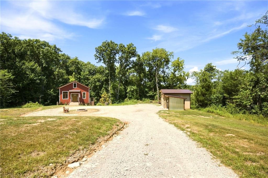 821 W 92 Highway Property Photo 5