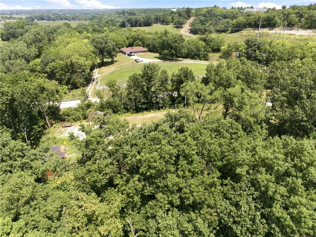 821 W 92 Highway Property Photo 16
