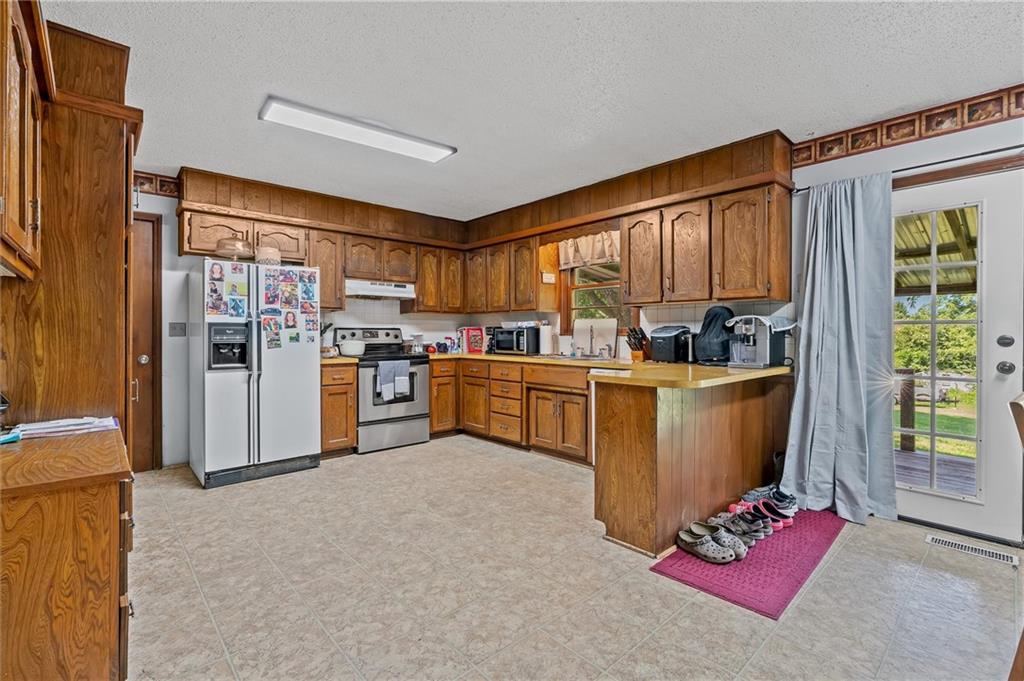 21062 Bright Lane Property Photo 12