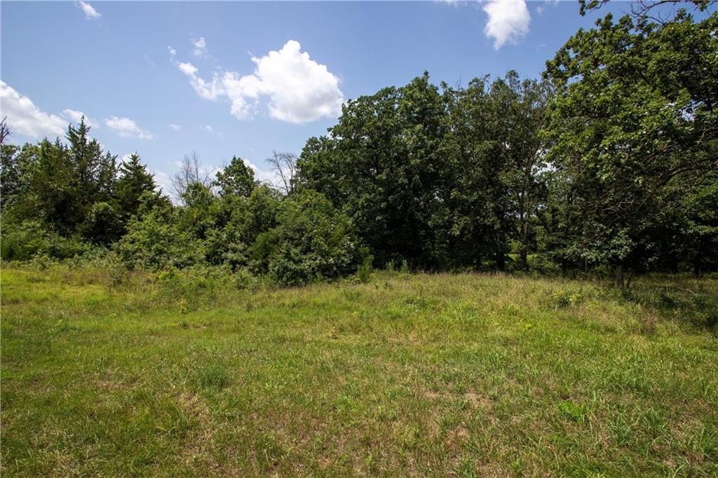 811 Se 600th Road Property Photo 8