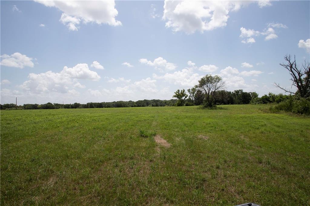 811 Se 600th Road Property Photo 12