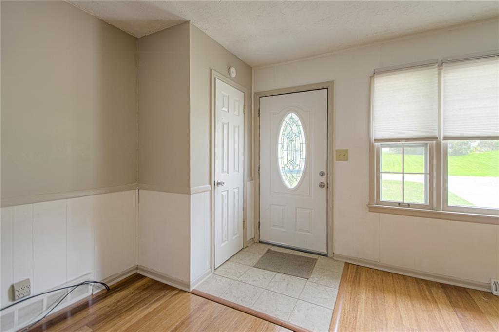 820 S Main Street Property Photo 3