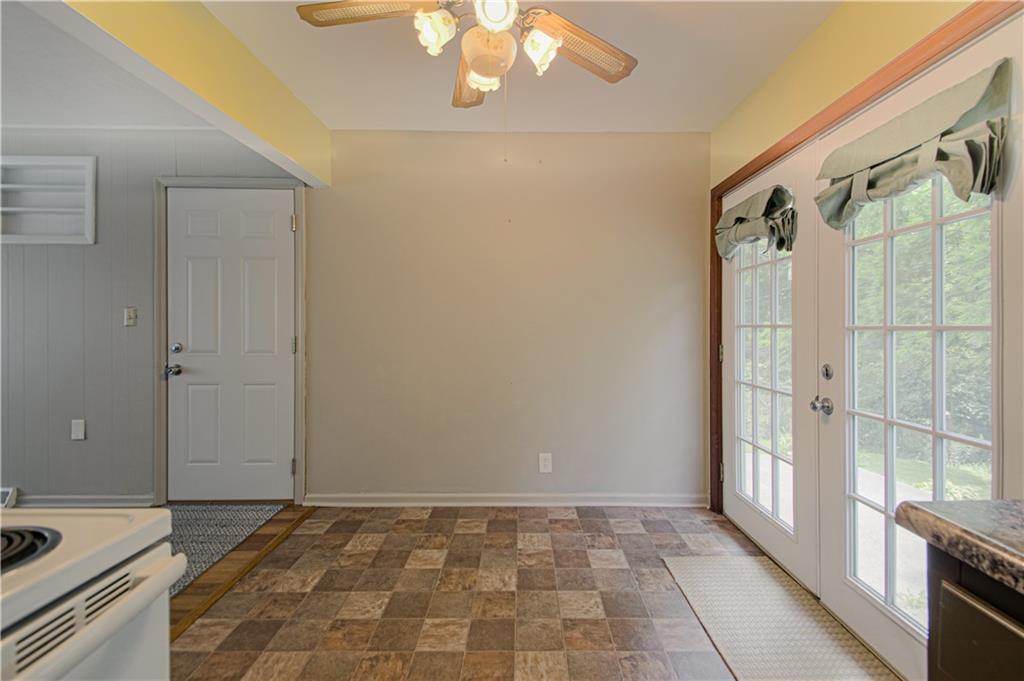820 S Main Street Property Photo 7