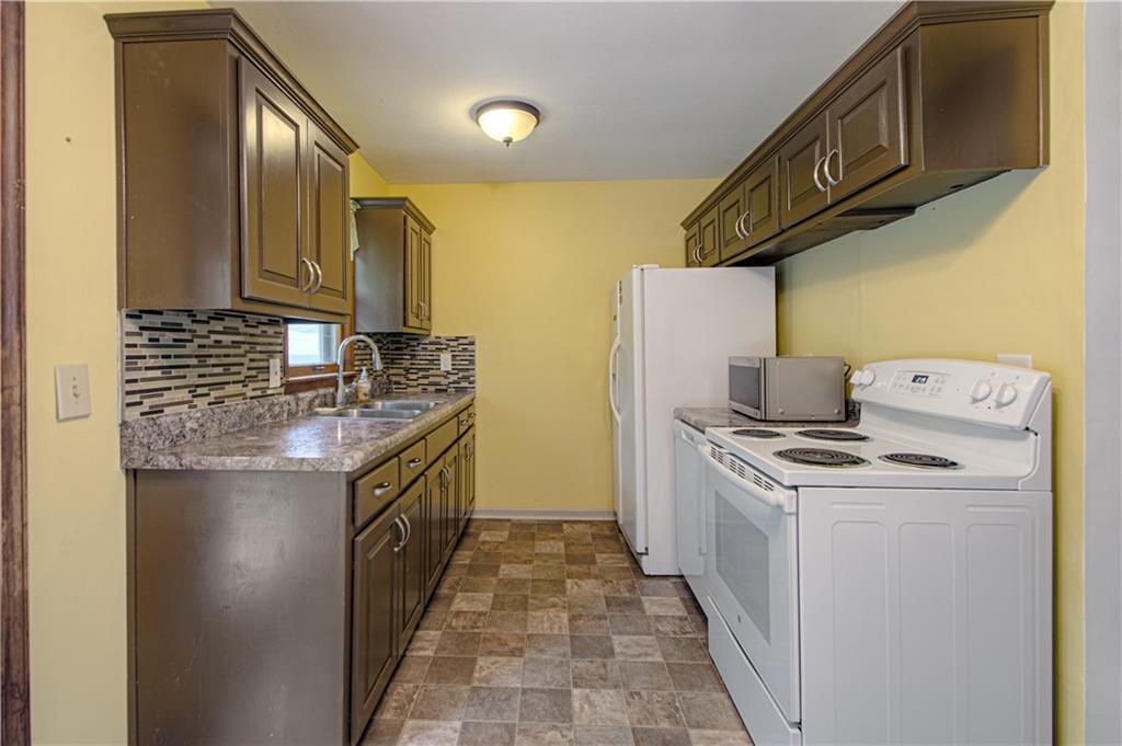 820 S Main Street Property Photo 8
