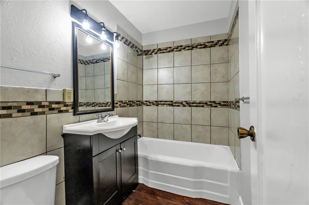 3701 Ne 34 Terrace Property Photo 10